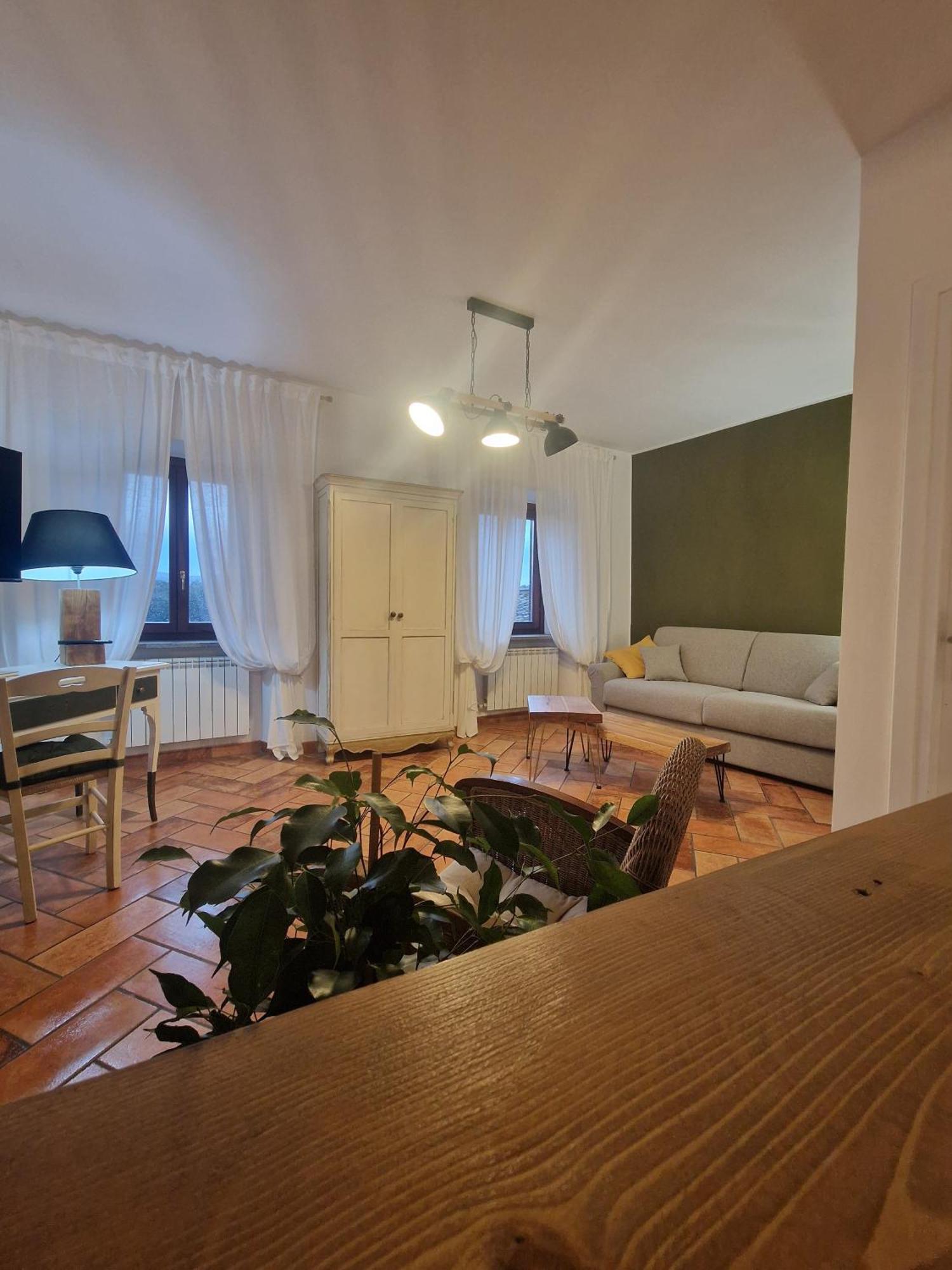 Piazza Duomo Casa Vacanze Sutri Ngoại thất bức ảnh