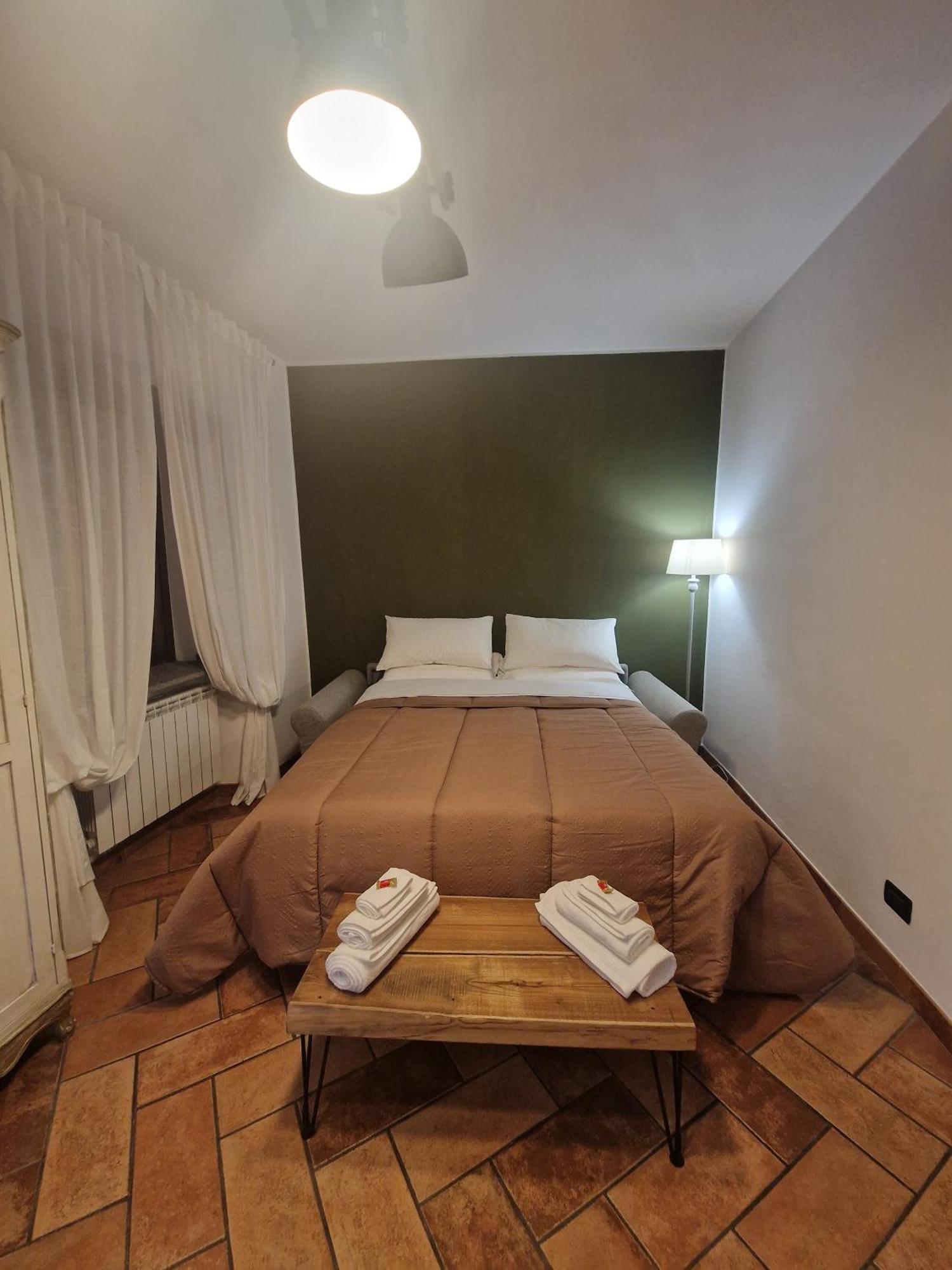 Piazza Duomo Casa Vacanze Sutri Ngoại thất bức ảnh